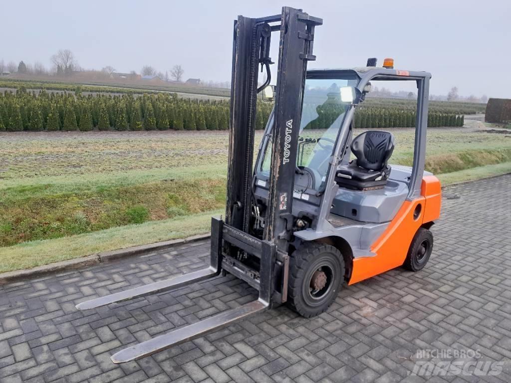 Toyota Tonero 25 Dieselmotviktstruckar