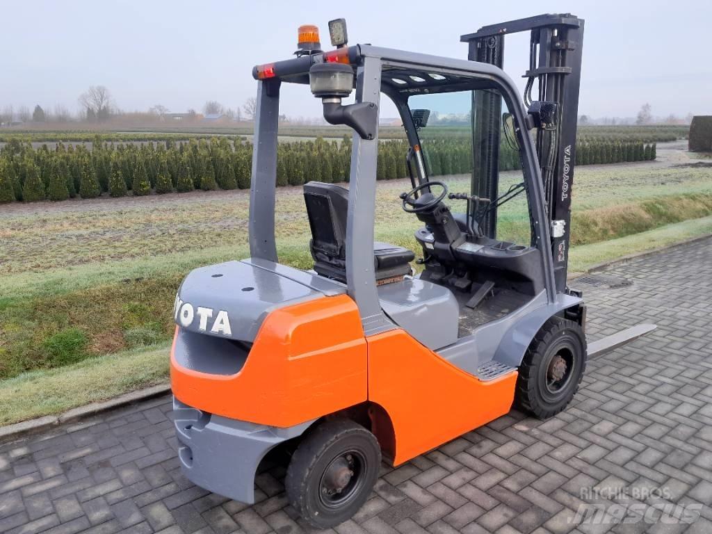 Toyota Tonero 25 Dieselmotviktstruckar