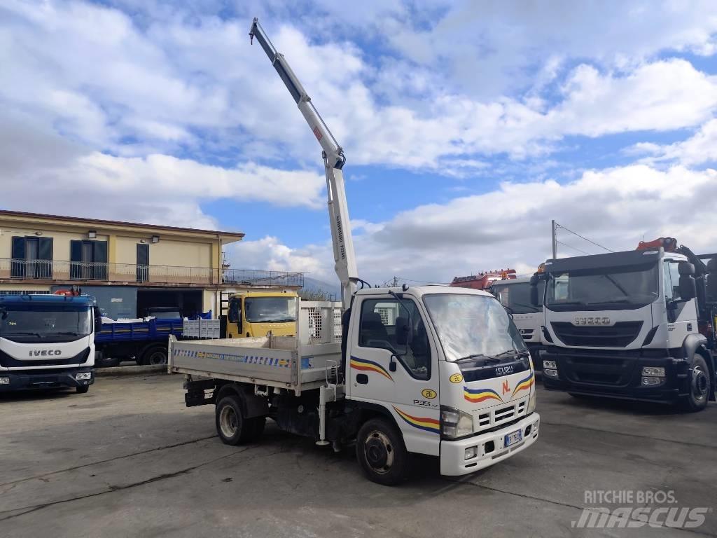 Isuzu NPR77G-5DX Kranbilar