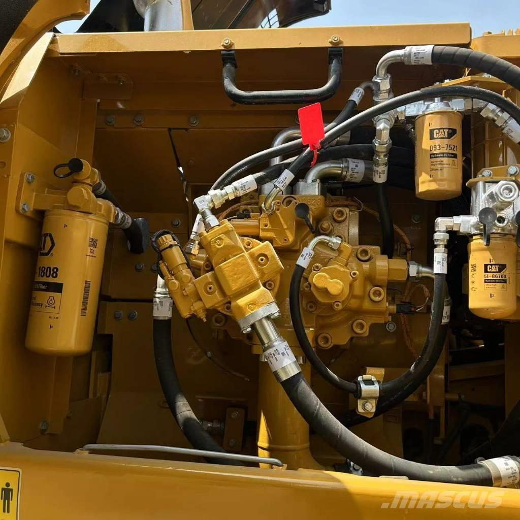 CAT 336 D L Bandgrävare