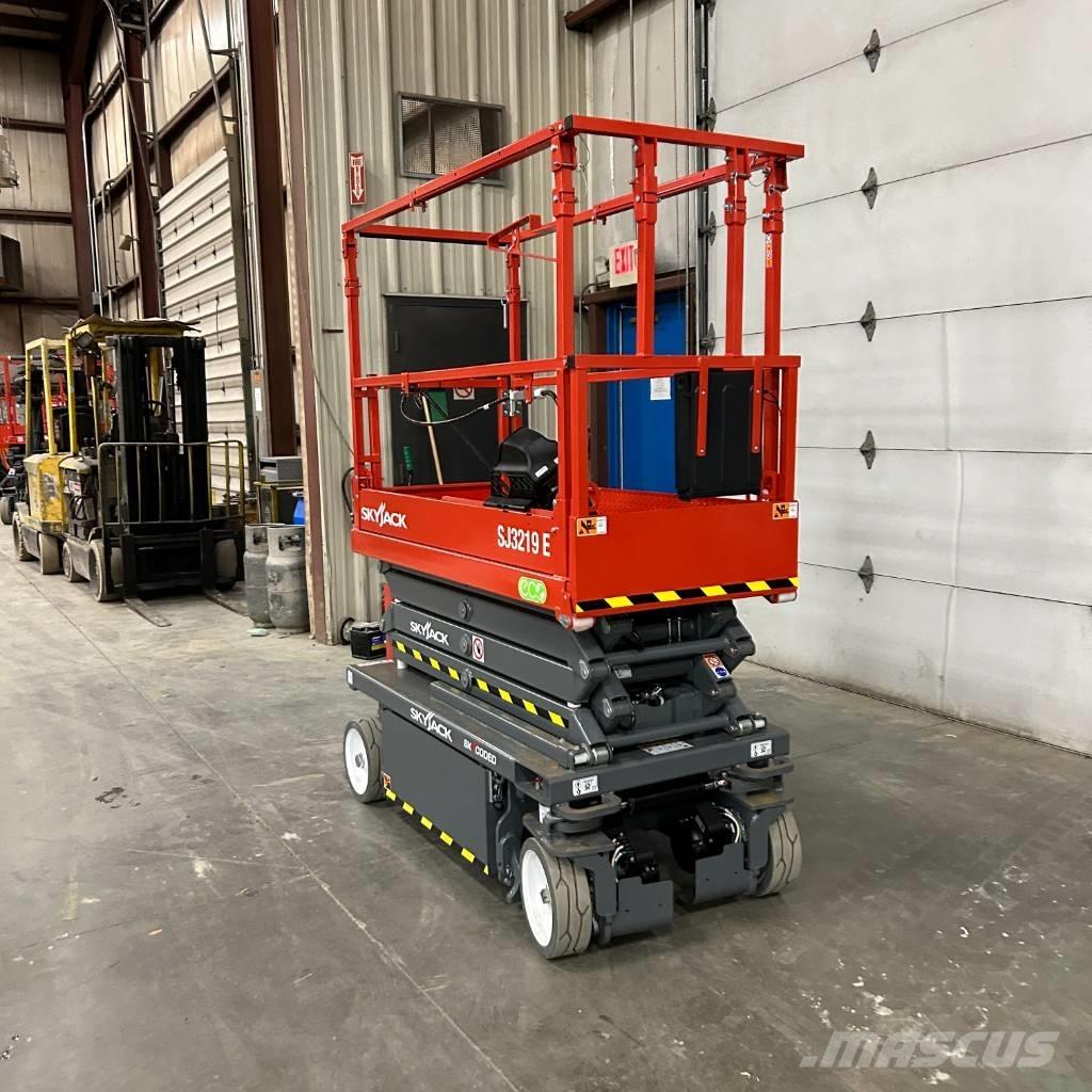 SkyJack SJ 3219 Saxliftar