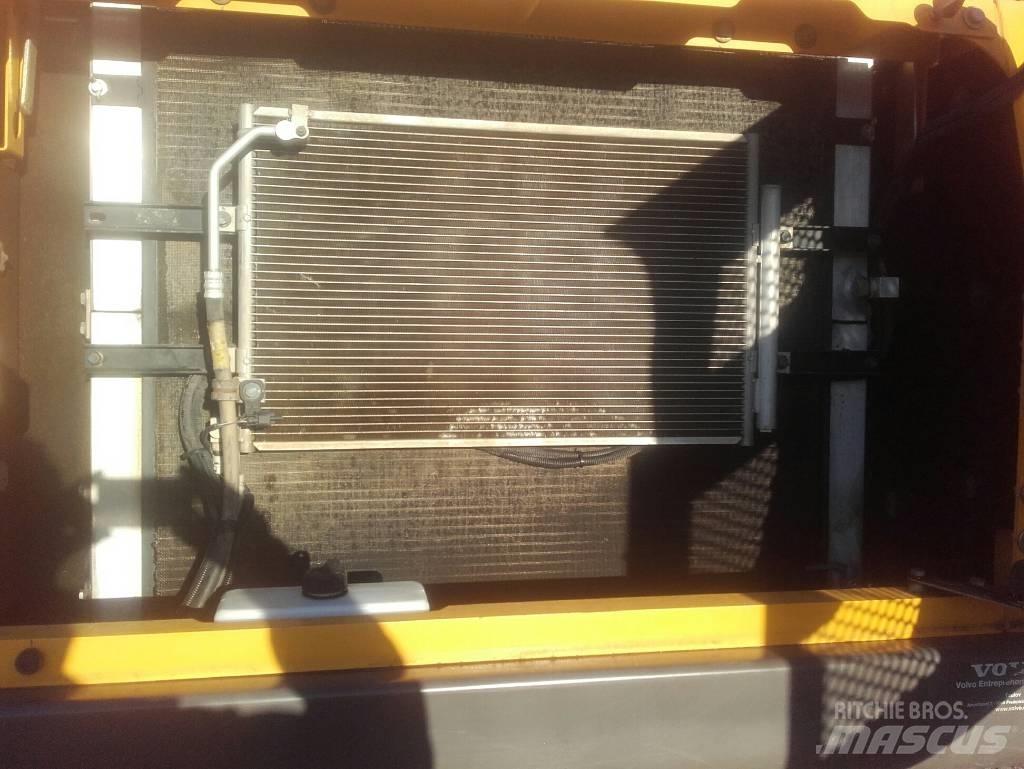 Volvo EC250DL Bandgrävare