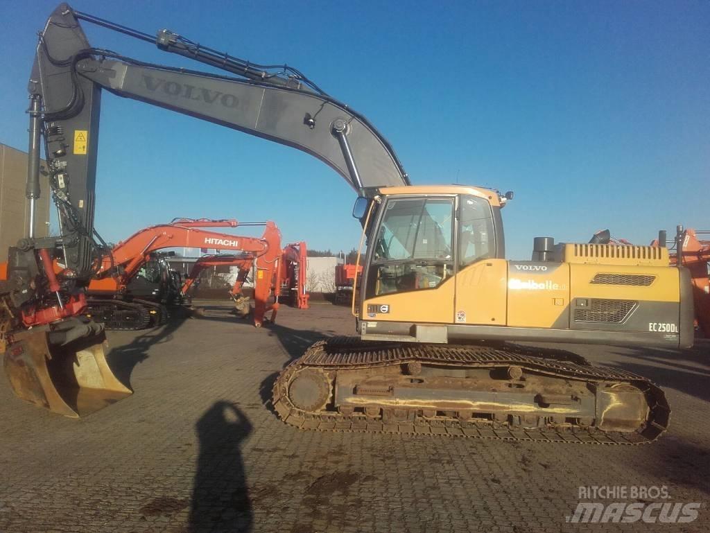 Volvo EC250DL Bandgrävare