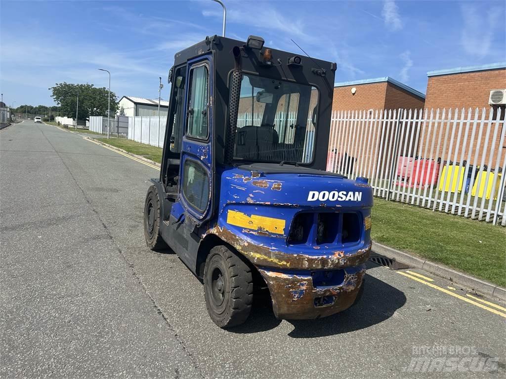 Doosan D45SC-5 Dieselmotviktstruckar