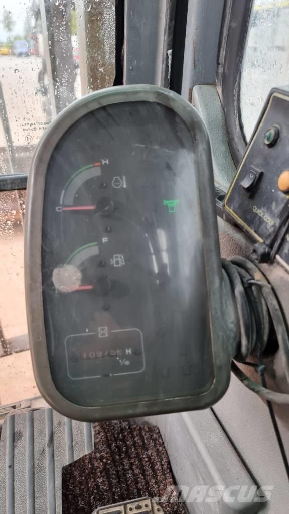 Volvo EC 210 B LC Bandgrävare