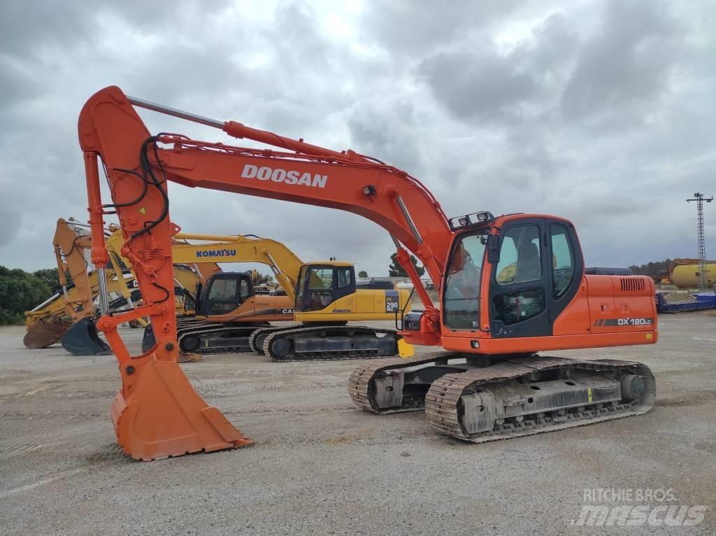 Doosan DX 180 LC Bandgrävare