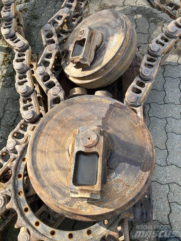 Komatsu 240 Bandgrävare