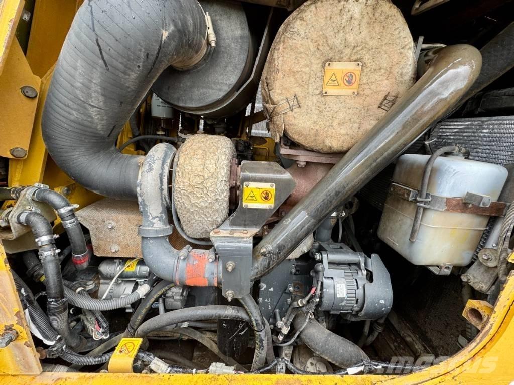 Komatsu D 65 WX-16 Bandschaktare
