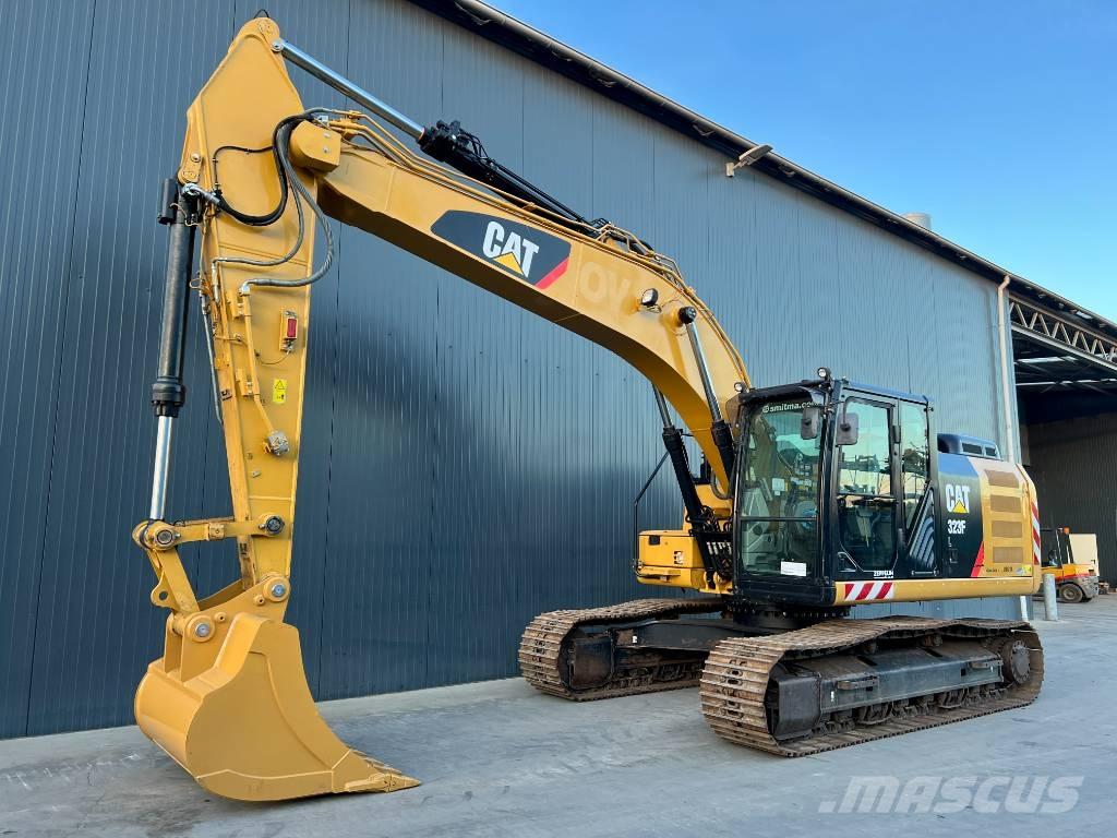 CAT 323F L Bandgrävare