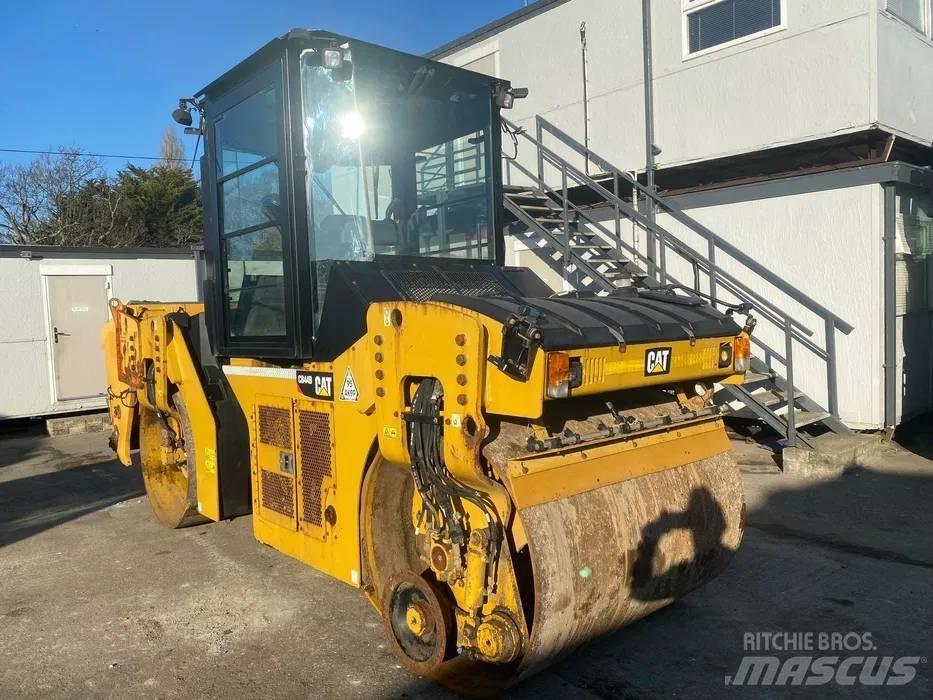 CAT CB 44 B Tvåvalsvältar