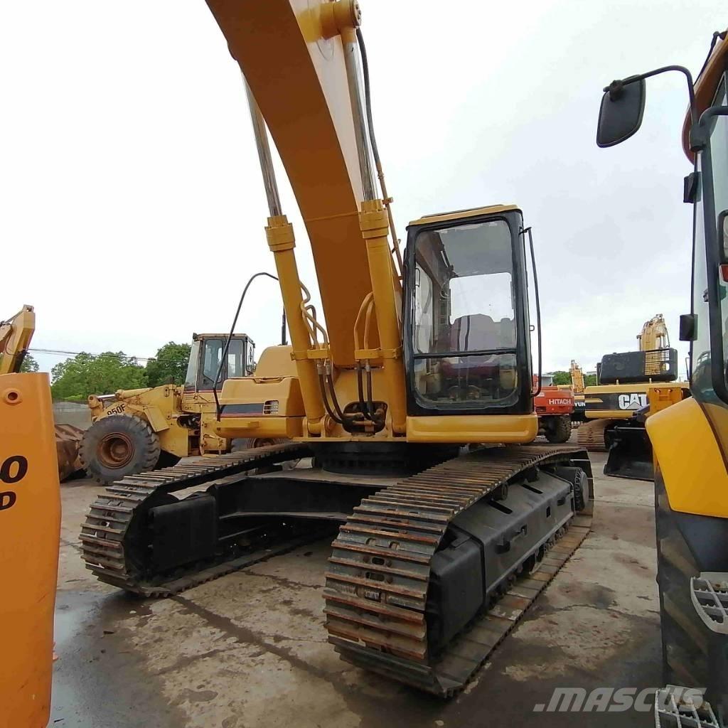 CAT 330 B L Bandgrävare