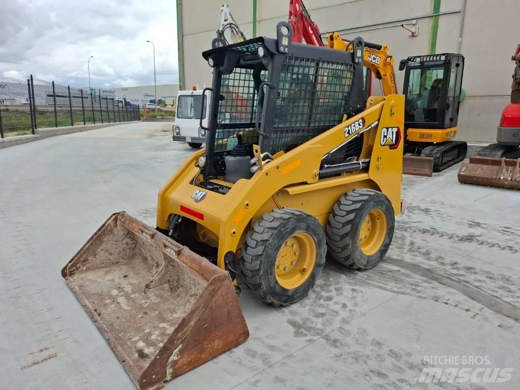 CAT 216 B 3 Kompaktlastare