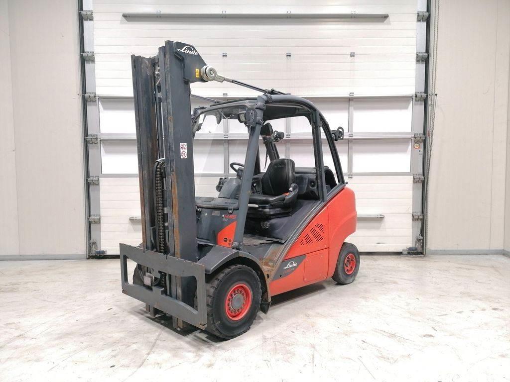 Linde H35T-02 Gasolmotviktstruckar