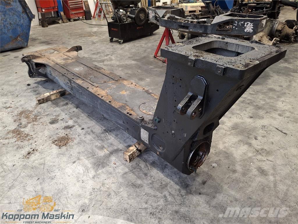 Komatsu 845 Redskap till skogsmaskiner