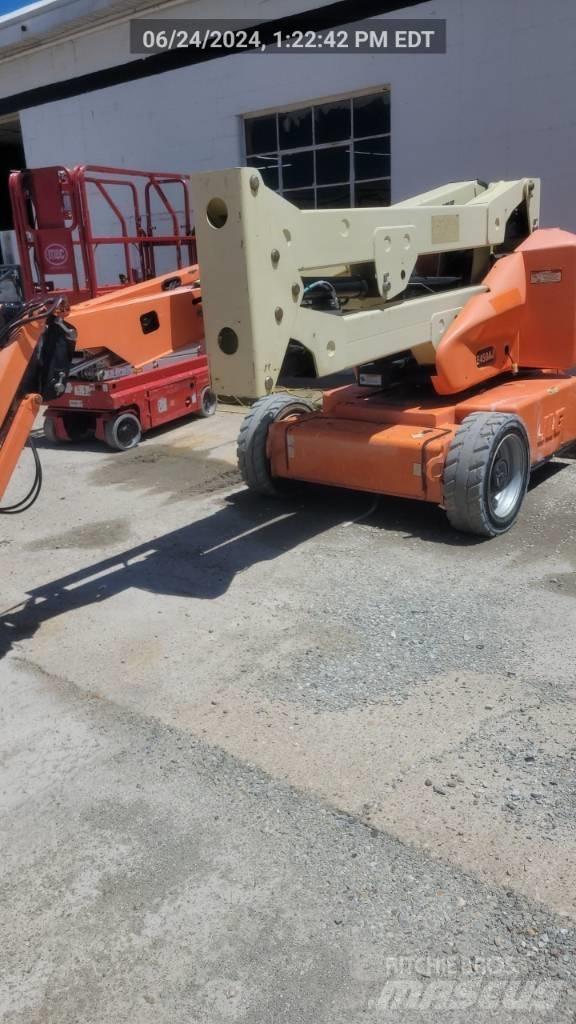 JLG E 450 AJ Bomliftar