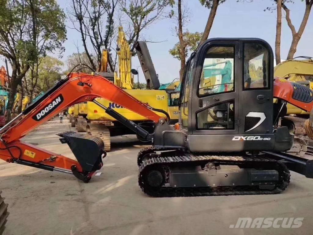 Doosan DX 60-9C Bandgrävare