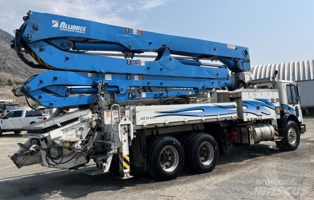 Alliance 33M Lastbilar med betongpump