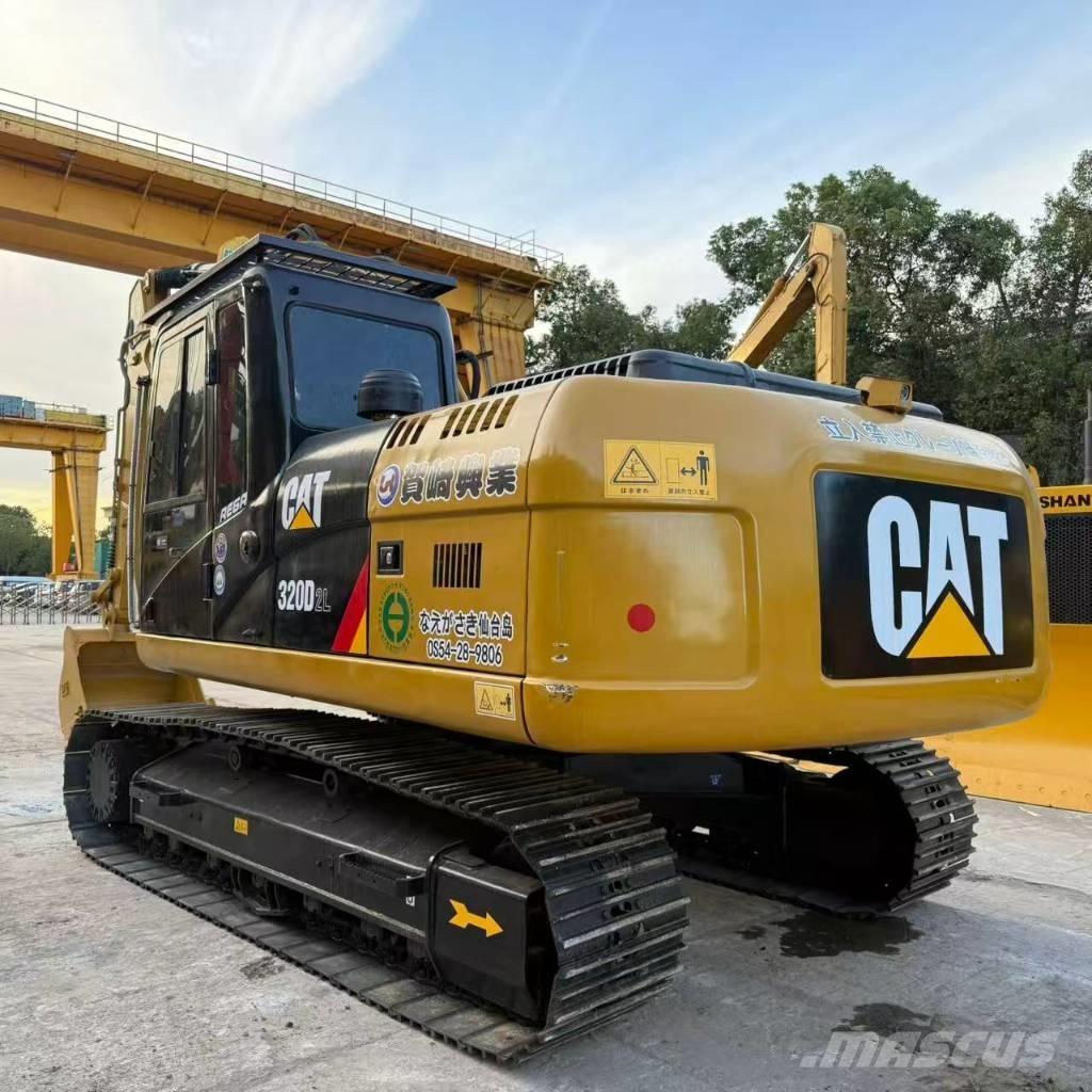 CAT 320 D2 Bandgrävare