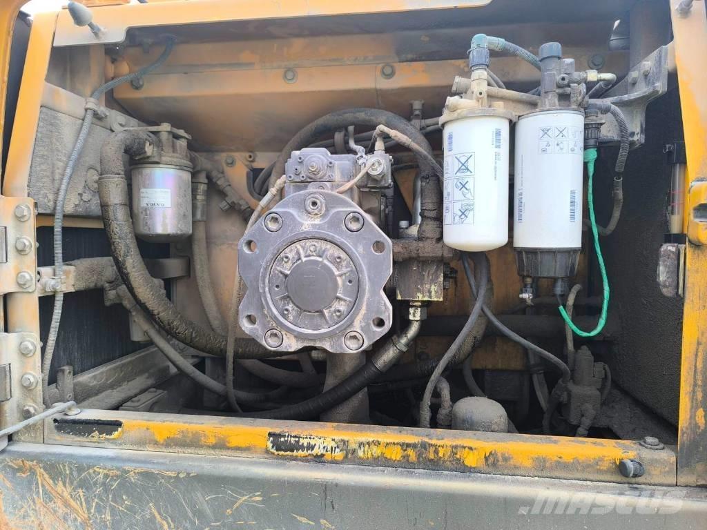 Volvo EC460CL Bandgrävare