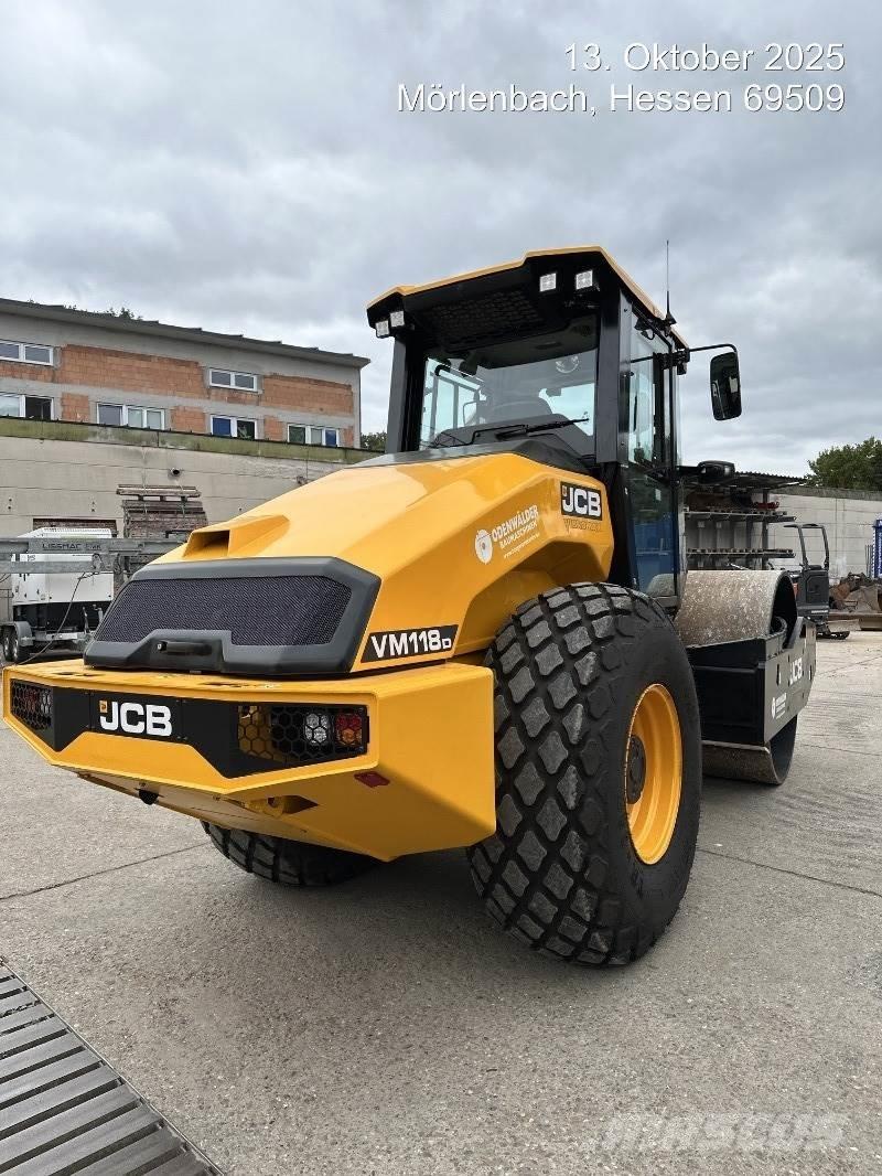 JCB VM118D Vältar