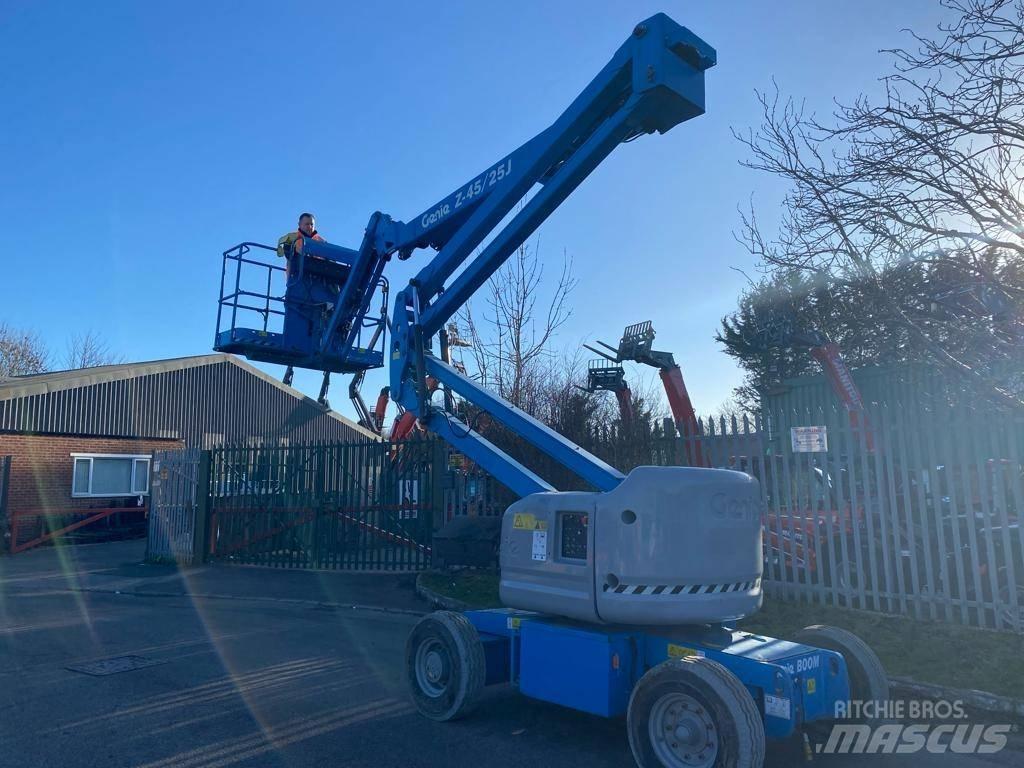 Genie Z 45/25 J BI Bomliftar