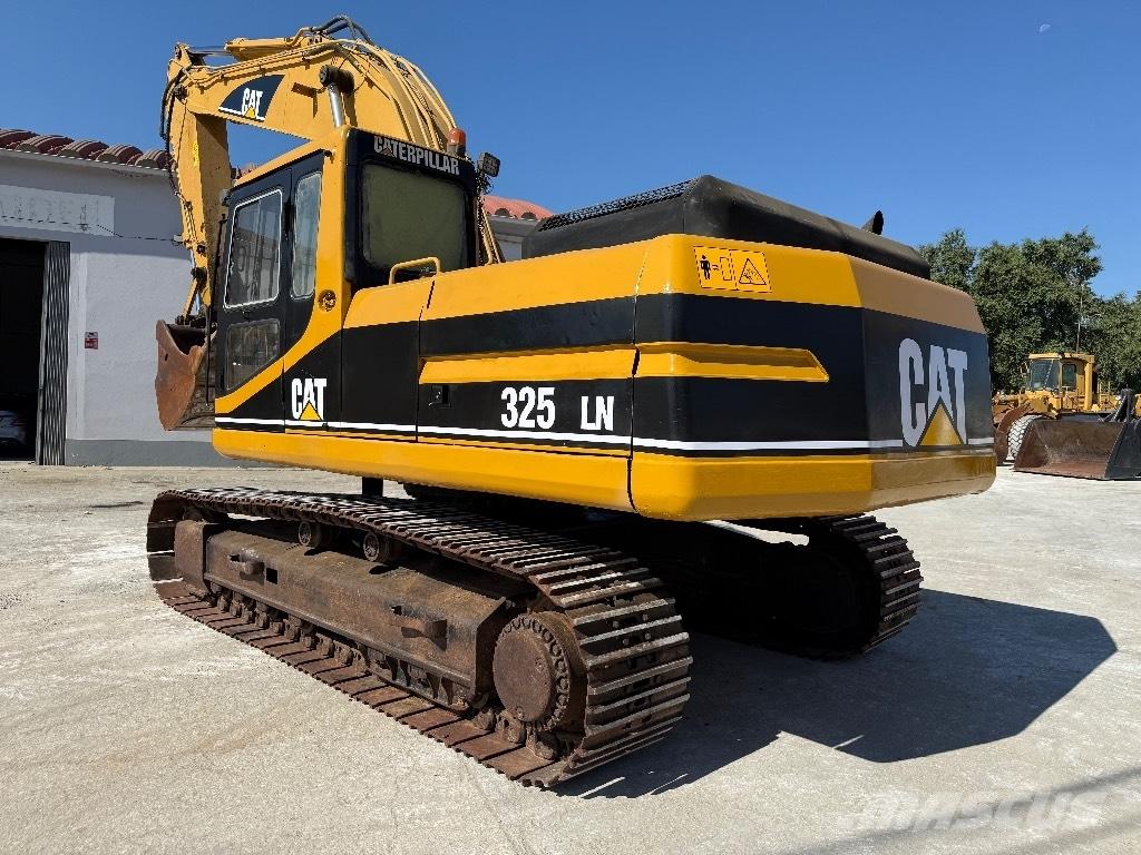 CAT 325 LN Bandgrävare