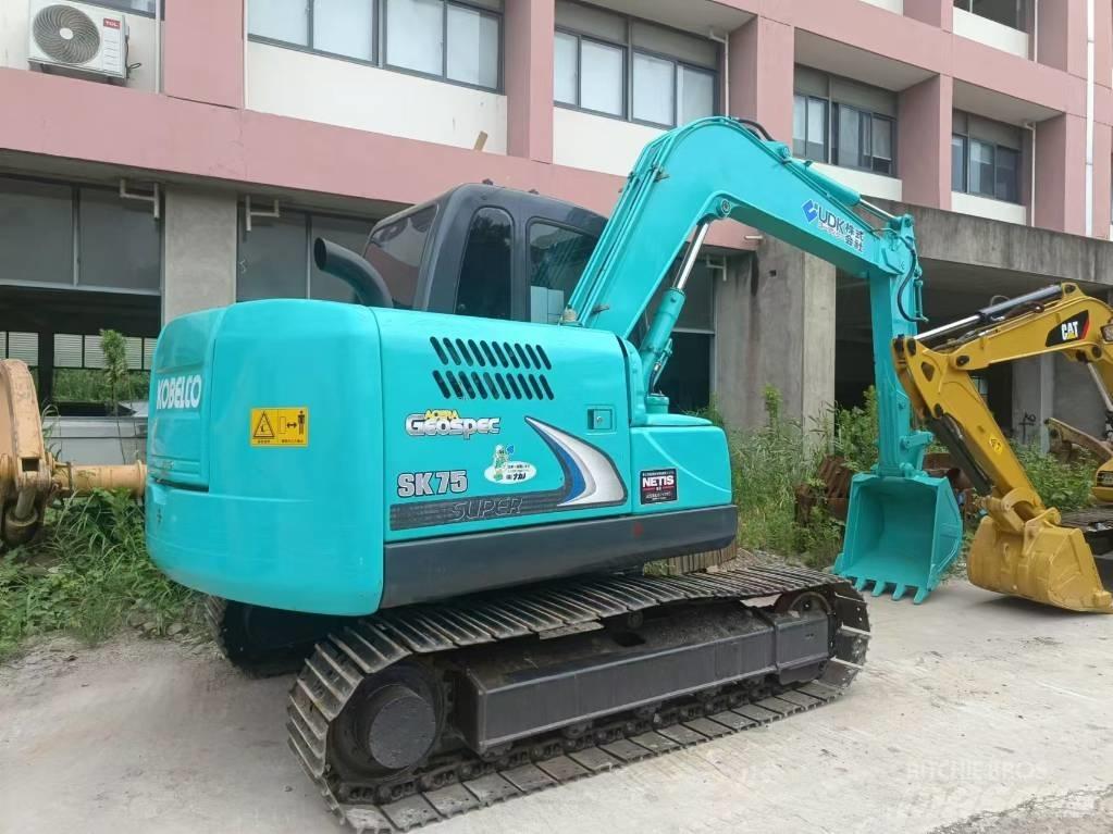 Kobelco SK 75 Midigrävmaskiner 7t - 12t