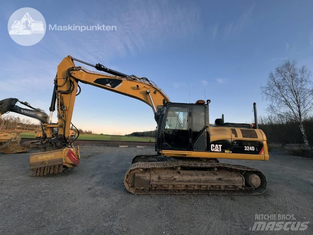 CAT 324 D L Bandgrävare
