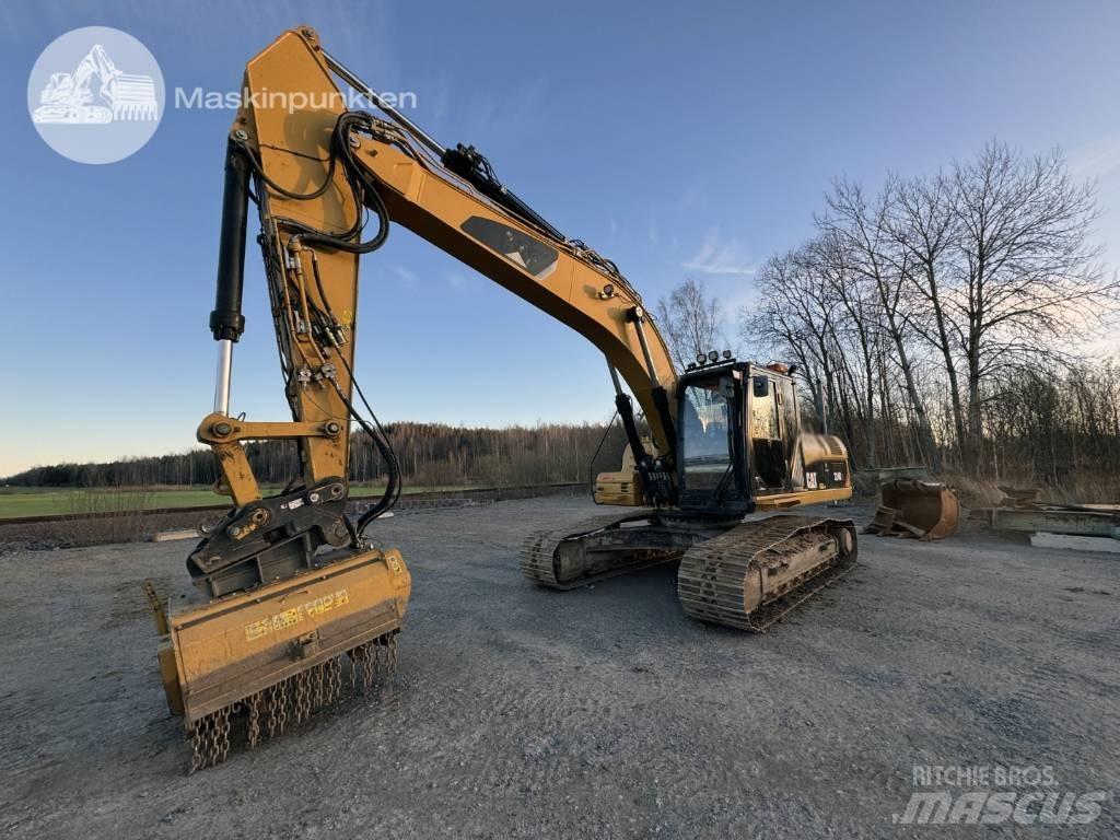 CAT 324 D L Bandgrävare