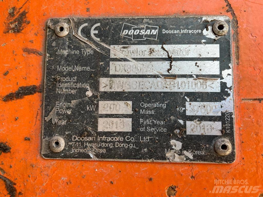 Doosan DX 380 LC Bandgrävare