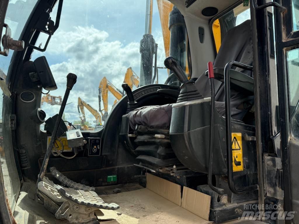 JCB JS 360 LC HRD Bandgrävare