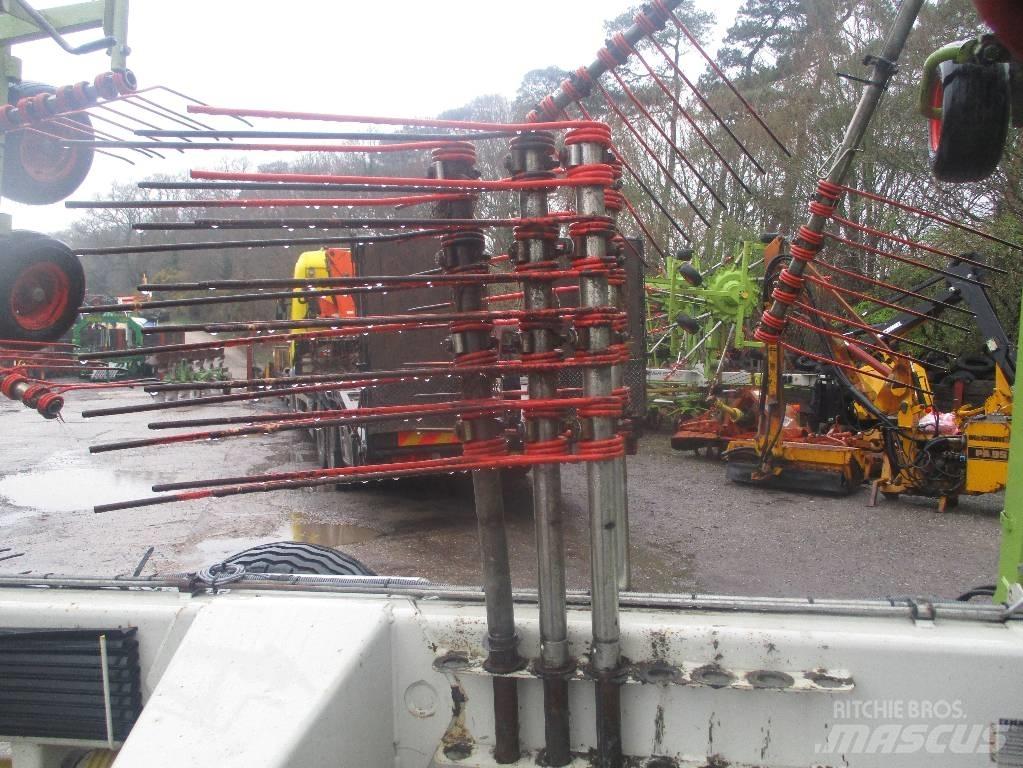 CLAAS Liner 3000 Vändare och luftare