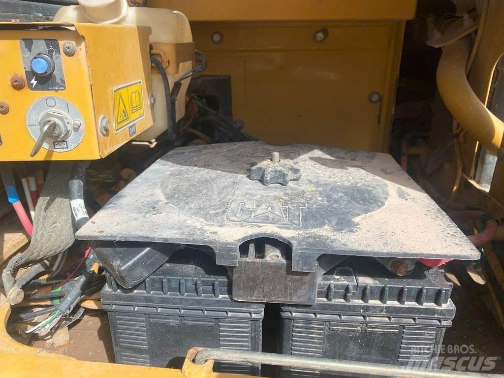 CAT 324 D NVT Bandgrävare