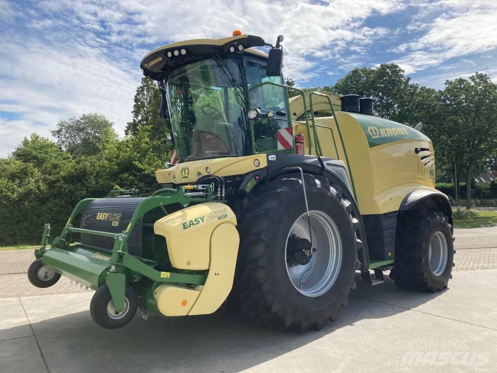 Krone BiG X 680 Självgående fälthackar