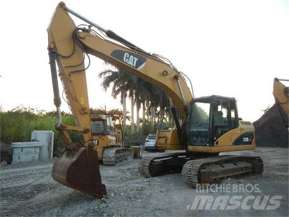CAT 320D Bandgrävare