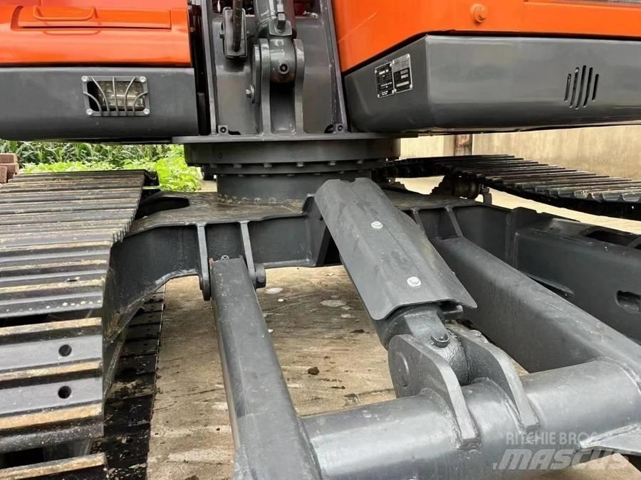 Doosan DX75-9C Bandgrävare