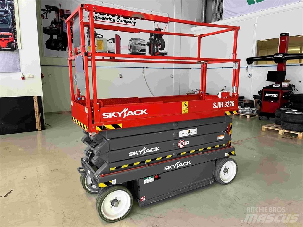 SkyJack SJ3226 Saxliftar