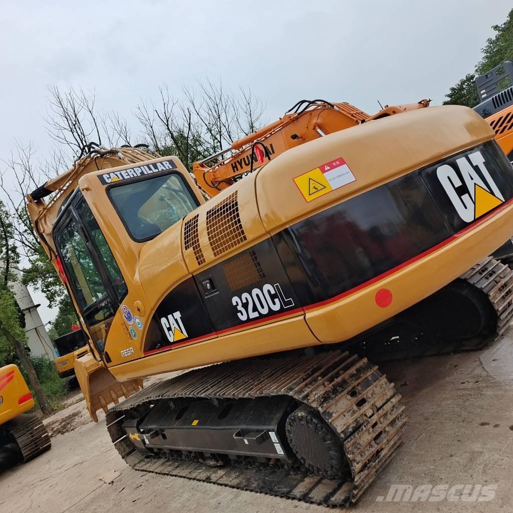 CAT 320 C L Bandgrävare