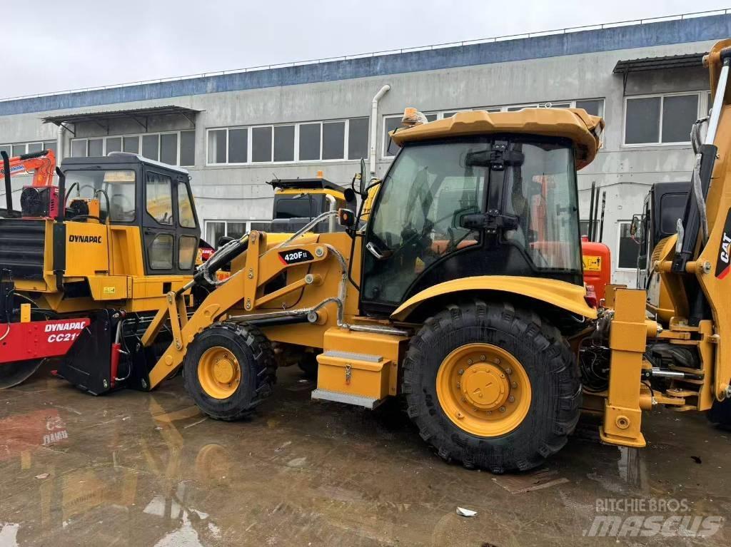 CAT 420 F Grävlastare