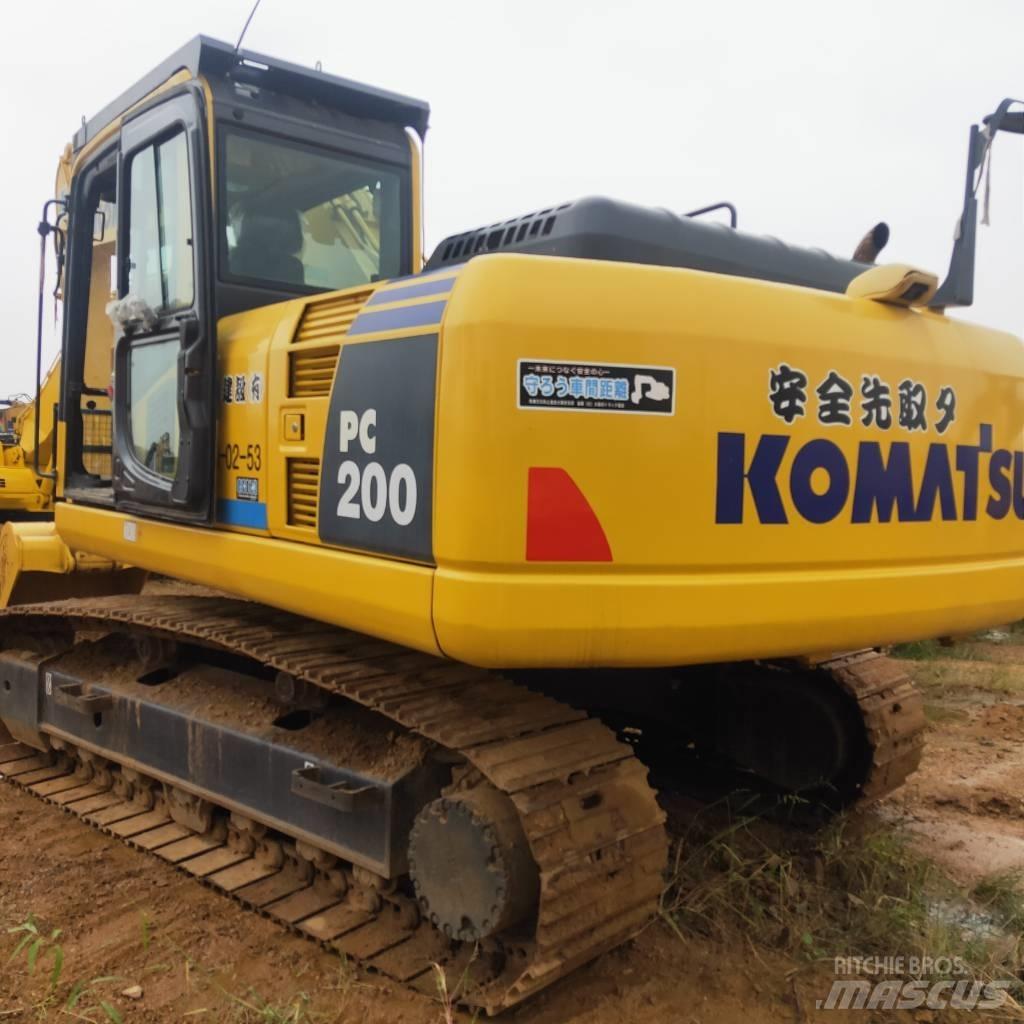 Komatsu PC200-8 Bandgrävare