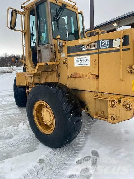 CAT IT28 Hjullastare