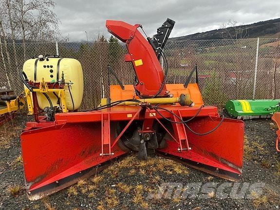 Dalen 2006 Snöslungor och -fräsar