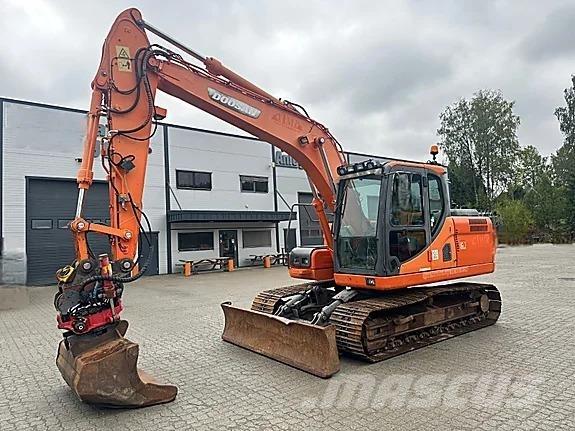 Doosan DX140LC Bandgrävare