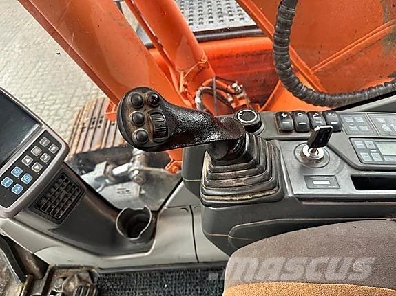 Doosan DX140LC Bandgrävare