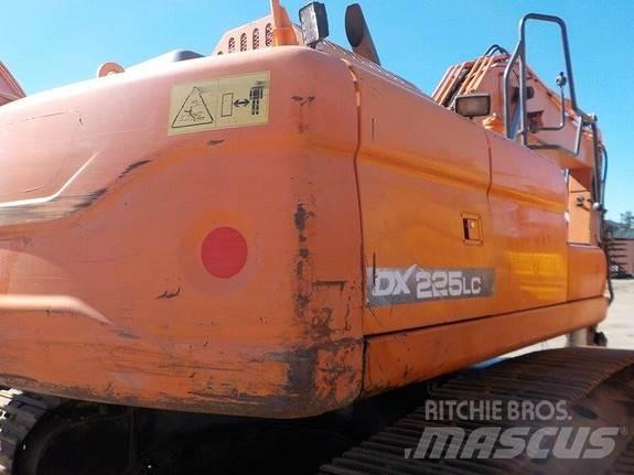 Doosan DX225LC-3 Bandgrävare