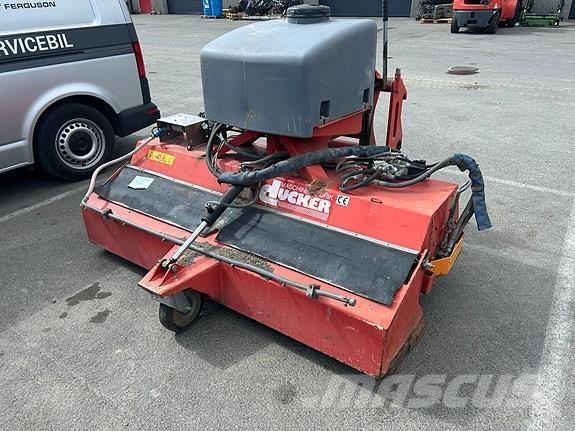 Dücker HDK 1800 Kombivagnar
