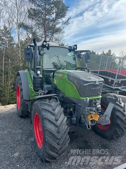 Fendt 211 Traktorer