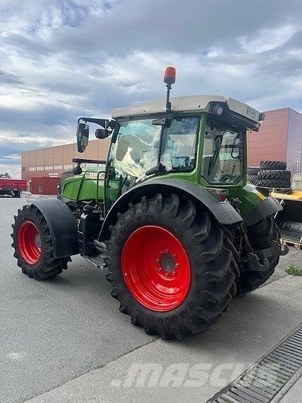 Fendt 211 Traktorer