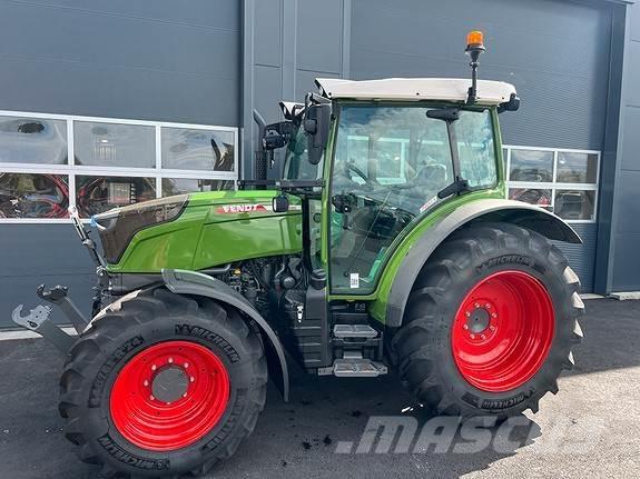 Fendt 211 Profi+ Traktorer