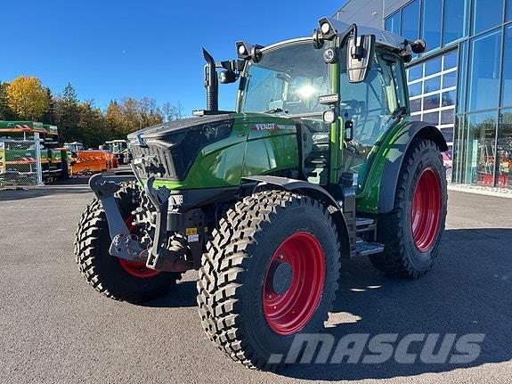 Fendt 211 Profi Traktorer